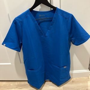 Figs Casma Three-Pocket Scrub Top